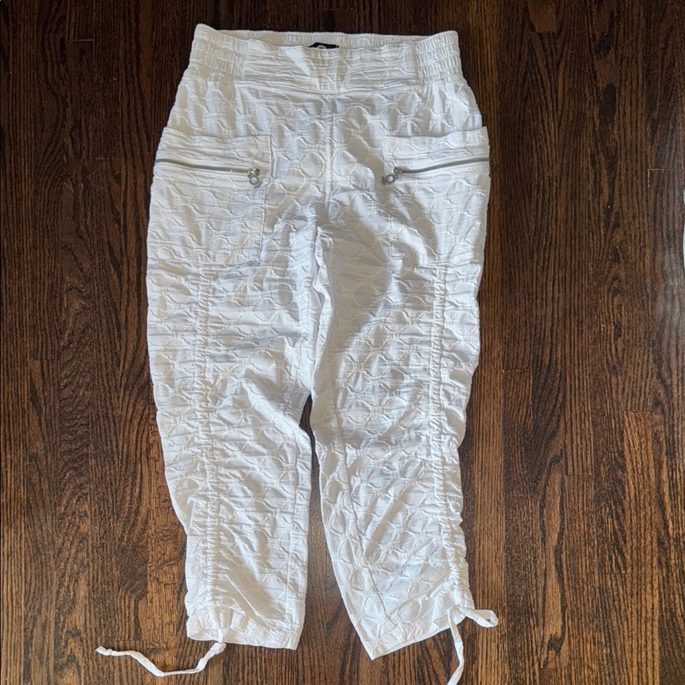 MY SOUL White Capris size medium